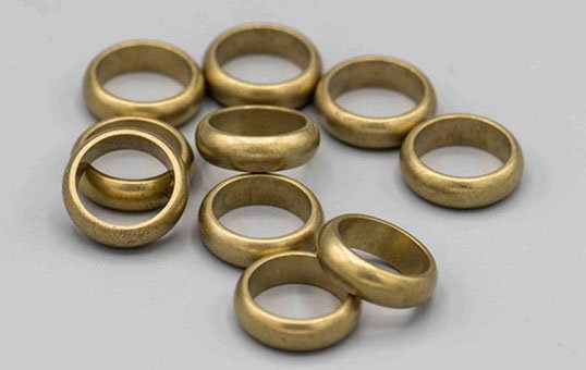 Brass-Ring-Polishing